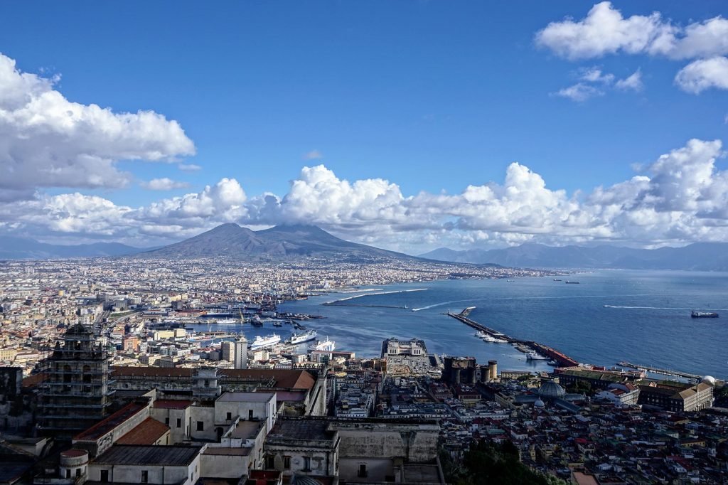 Napoli in Italia
